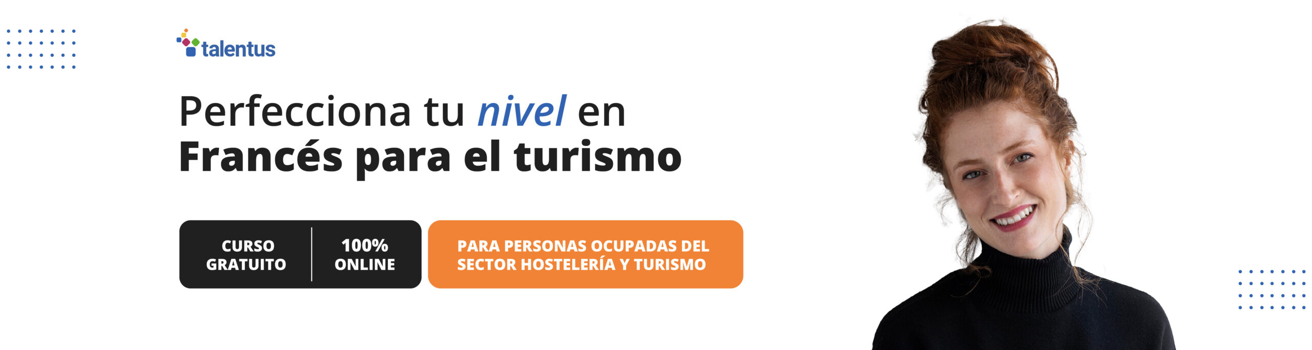 mujer con información sobre curso de francés para el turismo