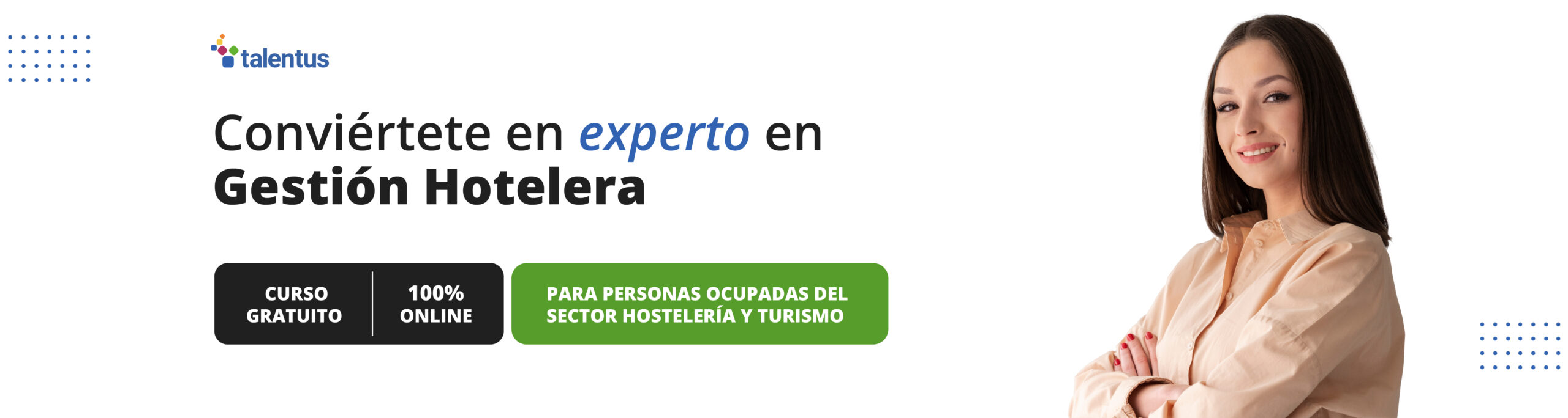 mujer con información apra convertirse en experta en gestión hotelera de forma gratuita